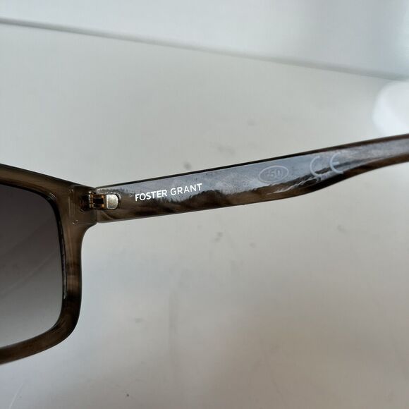 Foster Grant Style for You Tinted Lense Sunglasses Low Bridge Green Brown NWT’s - Picture 10 of 10
